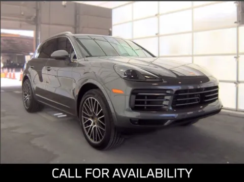 More photos of 2022 Porsche Cayenne at National Auto Mall, FL
