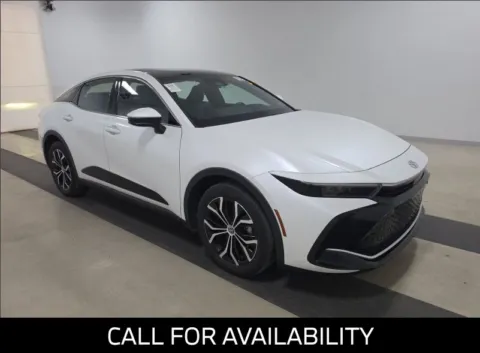 More photos of 2023 Toyota Crown Limited at National Auto Mall, FL