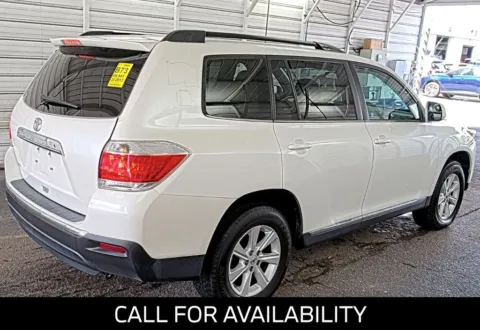 More photos of 2013 Toyota Highlander Base Plus at National Auto Mall, FL