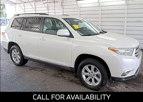 More photos of 2013 Toyota Highlander Base Plus at National Auto Mall, FL
