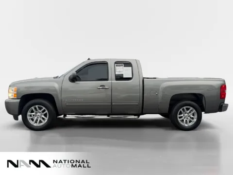 Photos of 2009 Chevrolet Silverado 1500 LT for sale in Merritt Island, FL at National Auto Mall