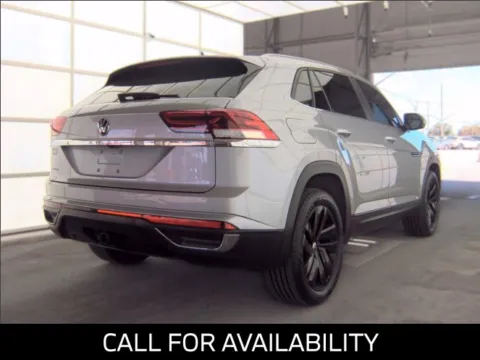 More photos of 2022 Volkswagen Atlas Cross Sport 3.6L V6 SE w/Technology at National Auto Mall, FL