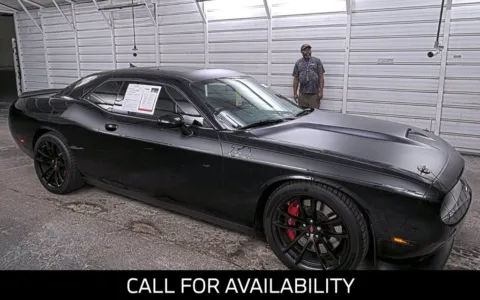 More photos of 2018 Dodge Challenger R/T at National Auto Mall, FL