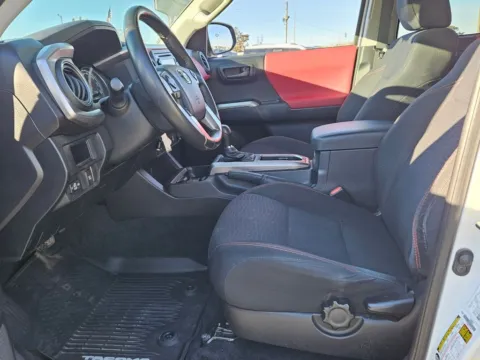 More photos of 2018 Toyota Tacoma at Brannen Motor Company, GA