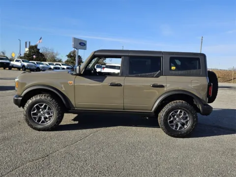 More photos of 2025 Ford Bronco Badlands at Brannen Motor Company, GA