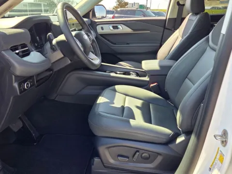 More photos of 2026 Ford Explorer Active at Brannen Motor Company, GA
