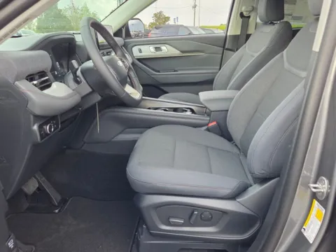 More photos of 2026 Ford Explorer Active at Brannen Motor Company, GA