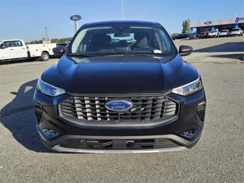 Photos of 2024 Ford Escape for sale in Unadilla, GA at Brannen Motor Company