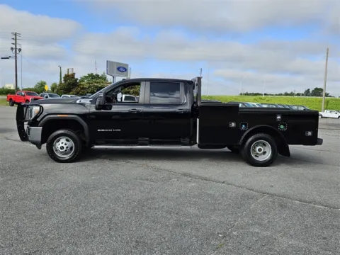 More photos of 2023 GMC Sierra 3500HD CC Pro at Brannen Motor Company, GA