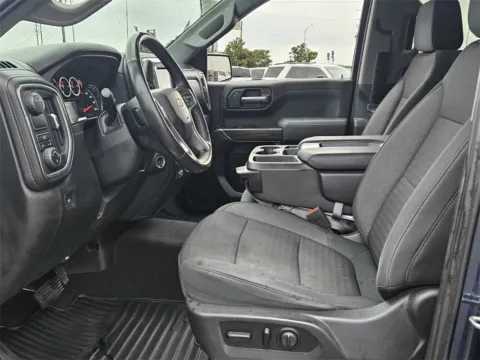 More photos of 2020 Chevrolet Silverado 1500 LT at Brannen Motor Company, GA