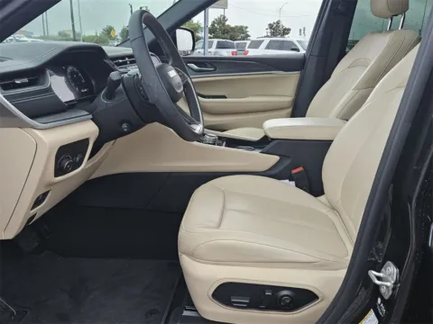 More photos of 2024 Jeep Grand Cherokee L Limited at Brannen Motor Company, GA