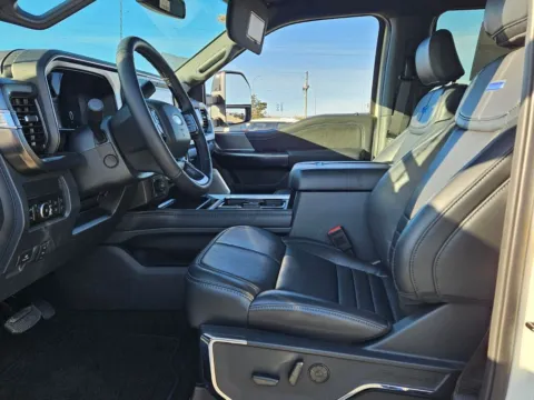 More photos of 2026 Ford Super Duty F-250 SRW Platinum at Brannen Motor Company, GA