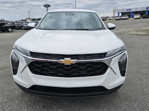 Photos of 2026 Chevrolet Trax LS for sale in Unadilla, GA at Brannen Chevrolet