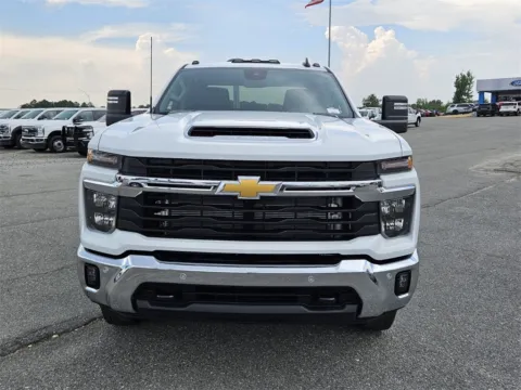 Photos of 2025 Chevrolet Silverado 3500HD LT for sale in Unadilla, GA at Brannen Chevrolet