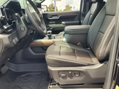 More photos of 2025 Chevrolet Silverado 1500 High Country at Brannen Chevrolet, GA