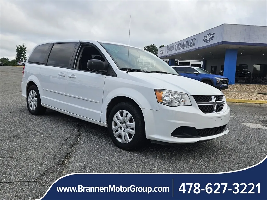 White 2017 Dodge Grand Caravan SE for sale in Unadilla, GA