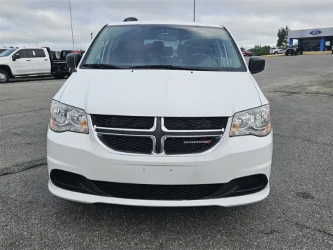 Photos of 2017 Dodge Grand Caravan SE for sale in Unadilla, GA at Brannen Chevrolet