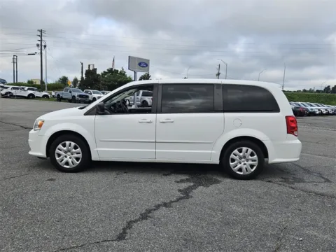 More photos of 2017 Dodge Grand Caravan SE at Brannen Chevrolet, GA
