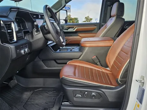 More photos of 2024 GMC Sierra 2500HD Denali Ultimate at Brannen Chevrolet, GA
