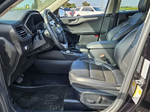 More photos of 2020 Ford Escape SEL at Brannen Chevrolet, GA