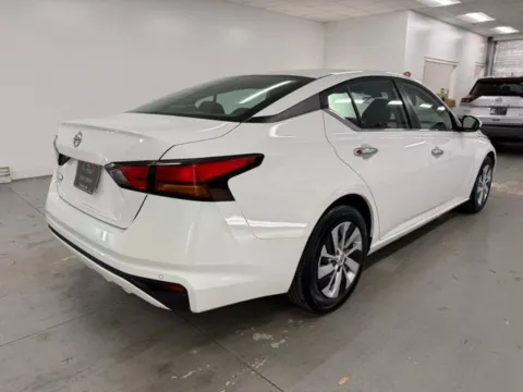 More photos of 2022 Nissan Altima 2.5 S at Woody Folsom Nissan of Baxley, GA