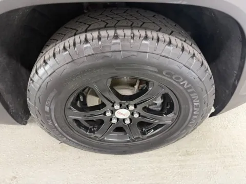 More photos of 2023 GMC Acadia AT4 at Woody Folsom Nissan of Baxley, GA