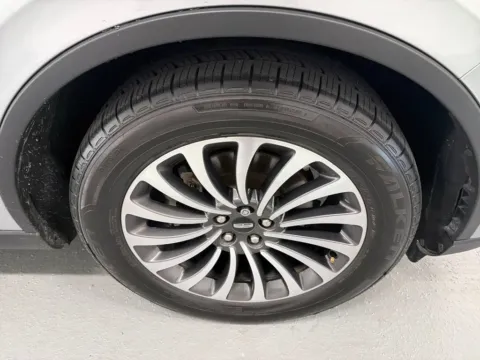 More photos of 2020 Lincoln Aviator Reserve at Woody Folsom Nissan of Baxley, GA