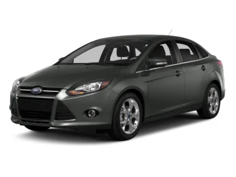 Red 2014 Ford Focus SE for sale in Baxley, GA