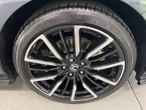 More photos of 2025 Honda Accord Hybrid Touring at Woody Folsom Nissan of Baxley, GA