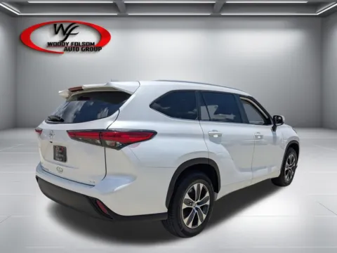 Another view of 2023 Toyota Highlander XLE for sale in Baxley, GA at Woody Folsom Nissan of Baxley
