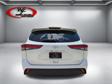 More photos of 2023 Toyota Highlander XLE at Woody Folsom Nissan of Baxley, GA