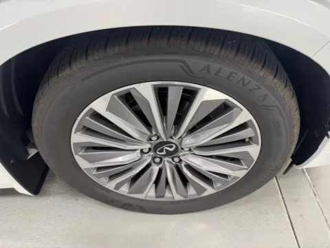 More photos of 2025 INFINITI QX80 SENSORY at Woody Folsom Nissan of Baxley, GA