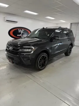Black 2022 Ford Expedition Limited for sale in Baxley, GA
