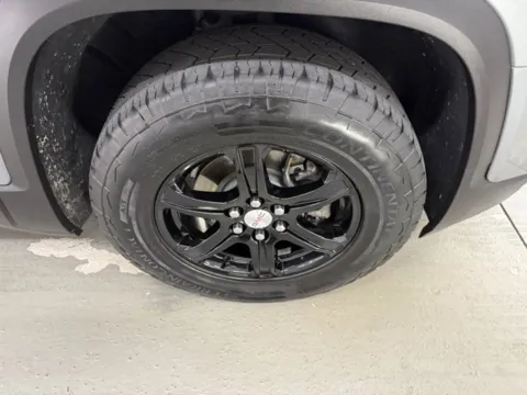 More photos of 2023 GMC Acadia AT4 at Woody Folsom Nissan of Baxley, GA