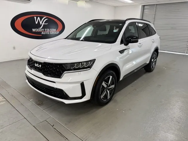 White 2023 Kia Sorento S for sale in Baxley, GA