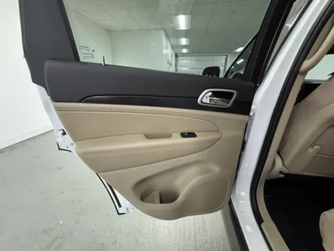 More photos of 2020 Jeep Grand Cherokee Laredo E at Woody Folsom Nissan of Baxley, GA