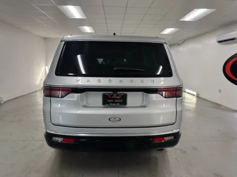 More photos of 2024 Jeep Wagoneer at Woody Folsom Nissan of Baxley, GA