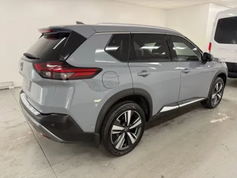 More photos of 2023 Nissan Rogue SL at Woody Folsom Nissan of Baxley, GA