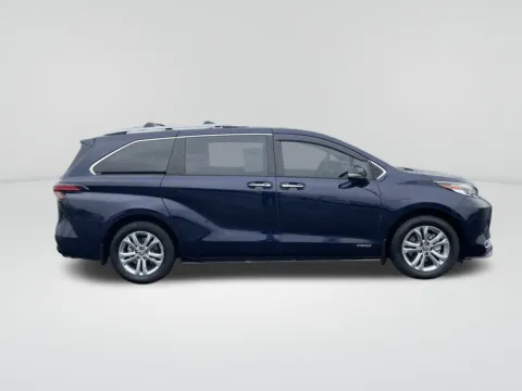 Photos of 2021 Toyota Sienna Platinum for sale in Union Gap, WA at Toyota of Yakima