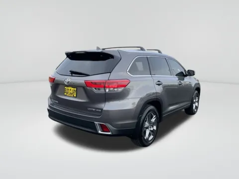Another view of 2018 Toyota Highlander Limited Platinum for sale in Union Gap, WA at Toyota of Yakima