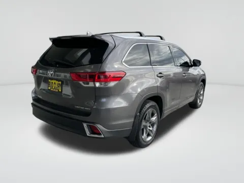 Another view of 2018 Toyota Highlander Limited Platinum for sale in Union Gap, WA at Toyota of Yakima