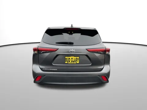 More photos of 2023 Toyota Highlander LE at Toyota of Yakima, WA