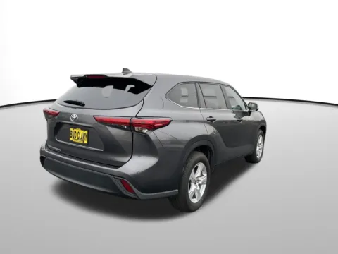 Another view of 2023 Toyota Highlander LE for sale in Union Gap, WA at Toyota of Yakima