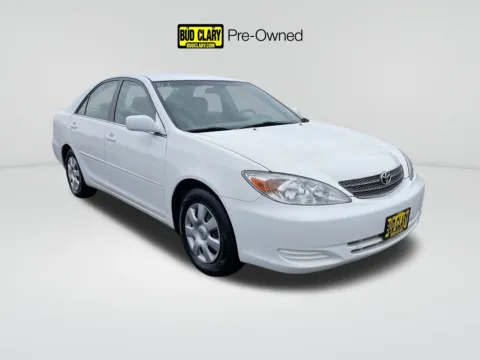 White 2002 Toyota Camry LE for sale in Union Gap, WA