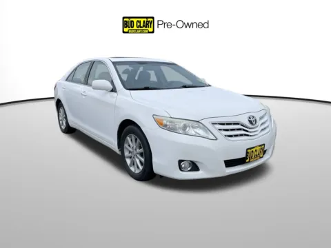 White 2011 Toyota Camry XLE for sale in Union Gap, WA