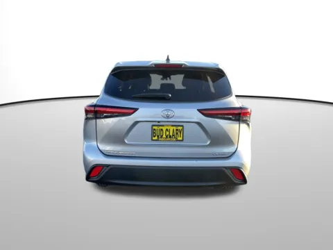 More photos of 2023 Toyota Highlander LE at Toyota of Yakima, WA