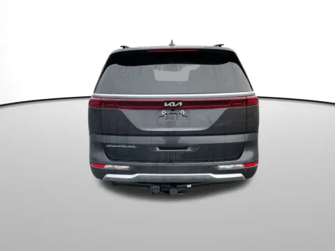 More photos of 2022 Kia Carnival SX at Toyota of Yakima, WA