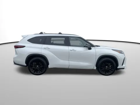 Photos of 2025 Toyota Highlander XSE for sale in Union Gap, WA at Bud Clary Toyota of Yakima