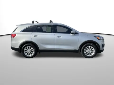 Photos of 2016 Kia Sorento LX for sale in Union Gap, WA at Bud Clary Toyota of Yakima