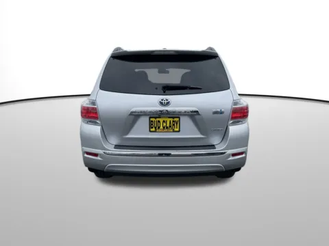 More photos of 2013 Toyota Highlander Hybrid Limited at Bud Clary Toyota of Yakima, WA
